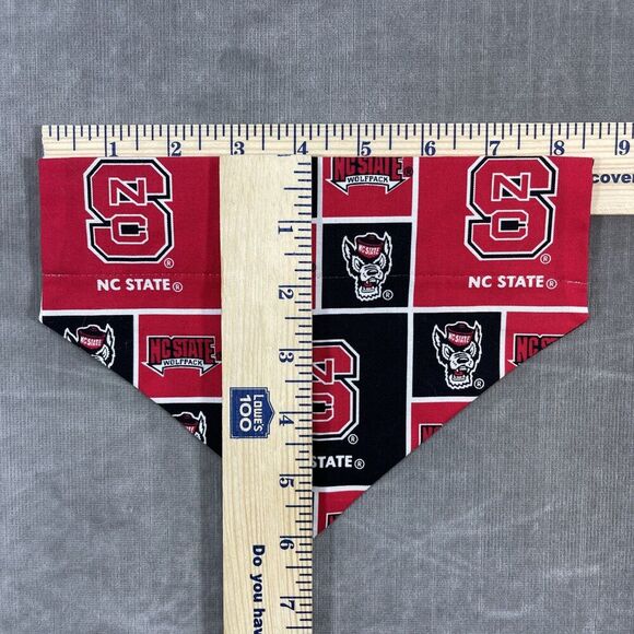 North Carolina State Wolfpack NCSU Red Black Dog Bandana Medium - Picture 2 of 4